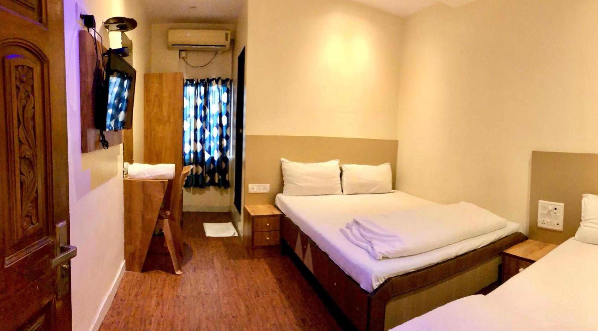 Hotel Volga 2 Mumbai Exteriör bild